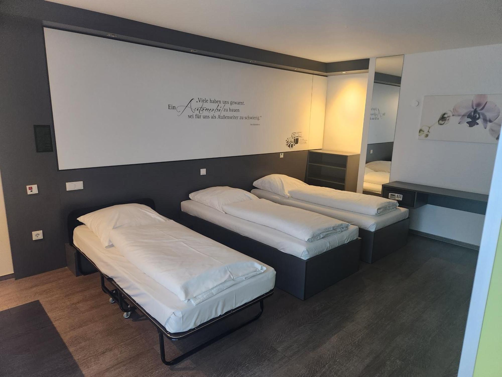 Economy-Hotel Ulm Ngoại thất bức ảnh