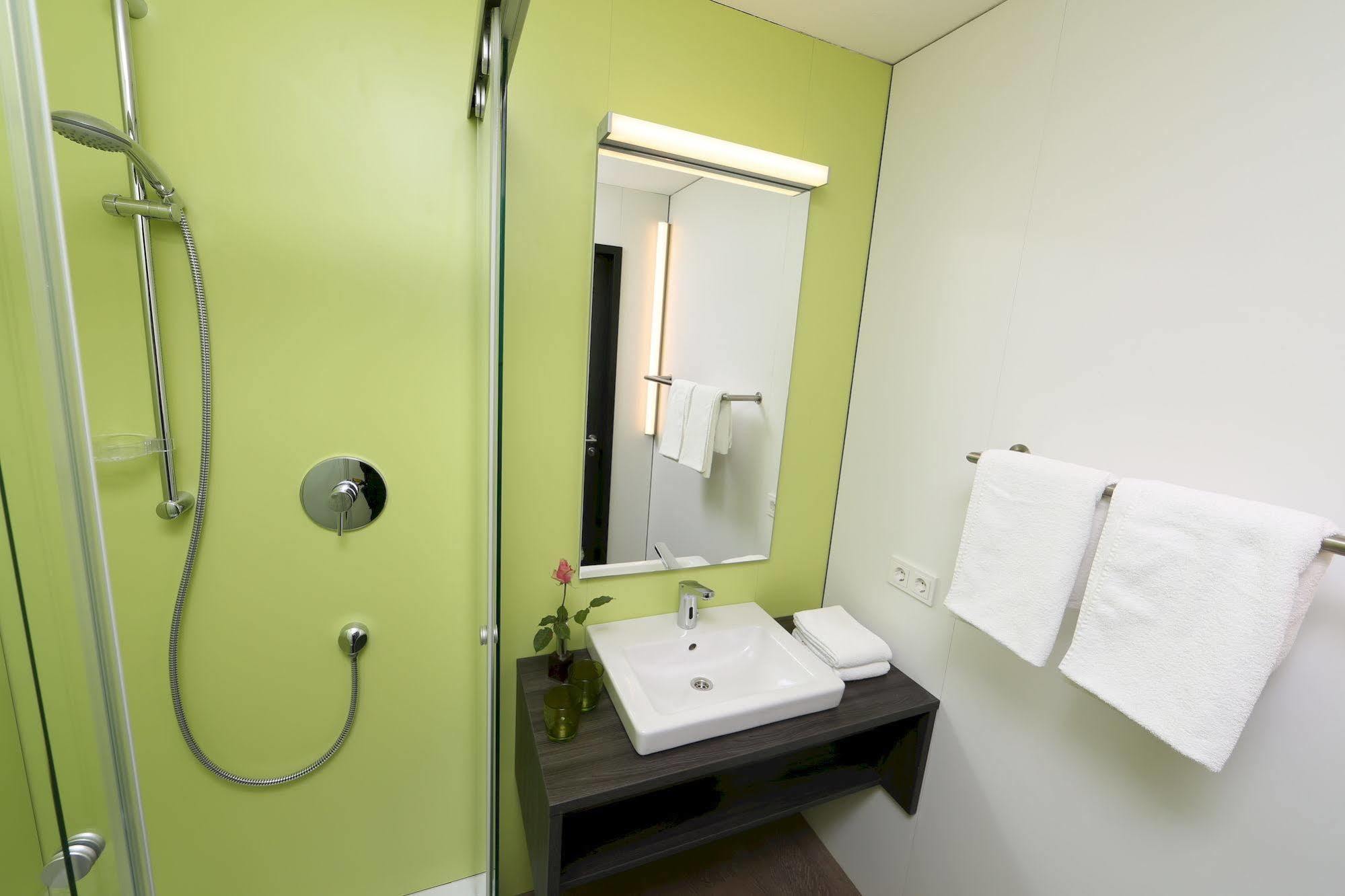 Economy-Hotel Ulm Ngoại thất bức ảnh
