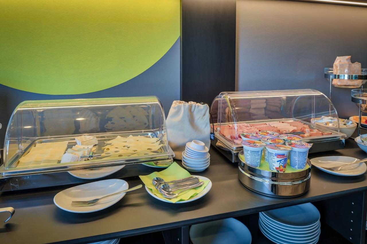 Economy-Hotel Ulm Ngoại thất bức ảnh